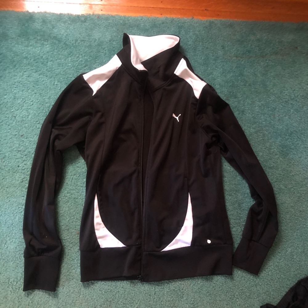 Sporty Zip Up Sweatshirt